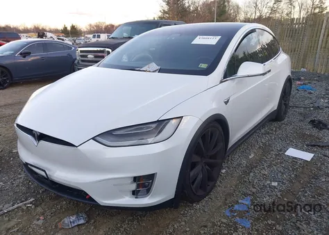 2021 Tesla Model X Long Range Dual Motor All-Wheel Drive/Long Range Plus Dual Motor All-Wheel Drive z USA, uszkodzony, nr VIN 5YJXCAE21MF323910
